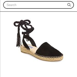 Steve Madden black Sued, Closed toe Sandals